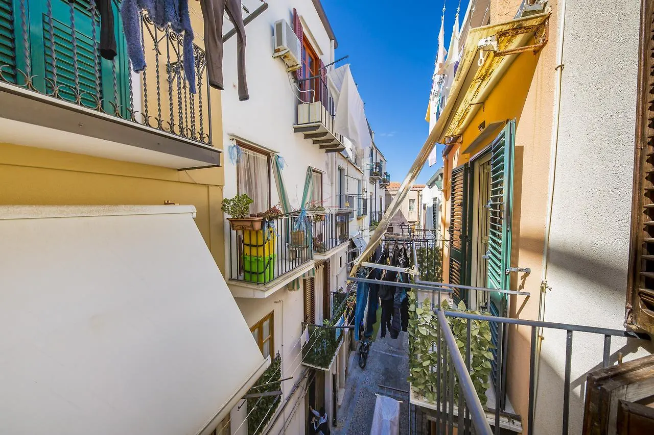Bed and Breakfast Dafni E Naide Cefalù 2*,  Italien