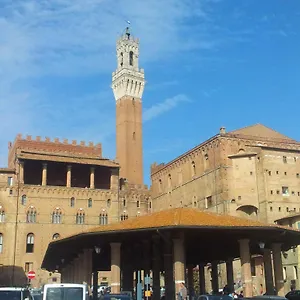 Al Mercato Couette-café Sienne