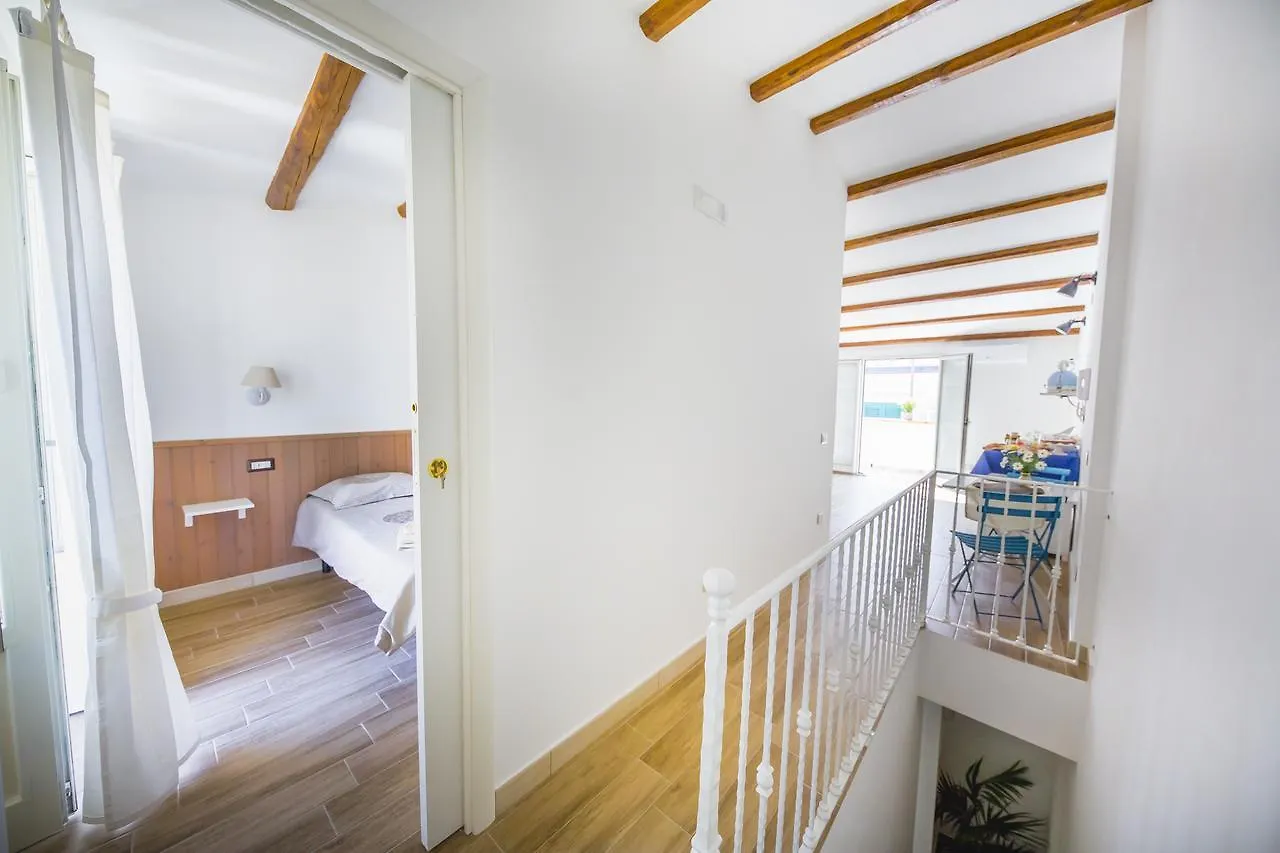 **  Dafni E Naide Bed & Breakfast Cefalu Italy
